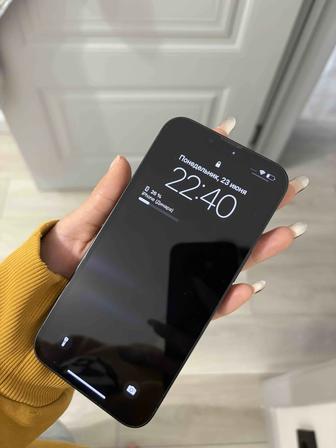 Продам iPhone 13