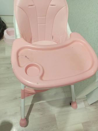 Отдам даром. Детский стол