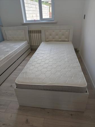 Продам односпальную кровать
