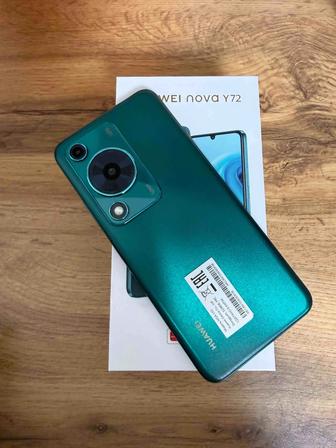 Huawei nova Y72