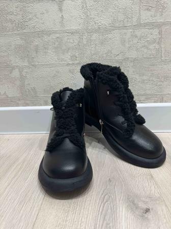 Женские зимние ботинки, новые, 36 размер