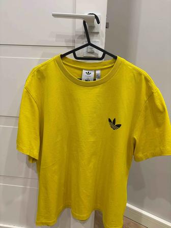 Продам футболку Adidas