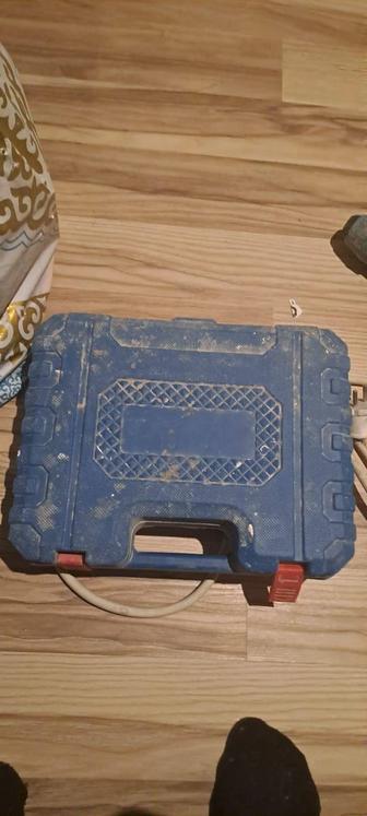 Продам перфоратор и шуруповерт все в рабочем состоянии
