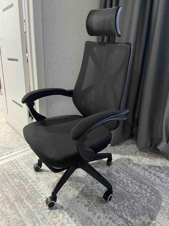 Продаю игровой / ортопедический компьютерный стул