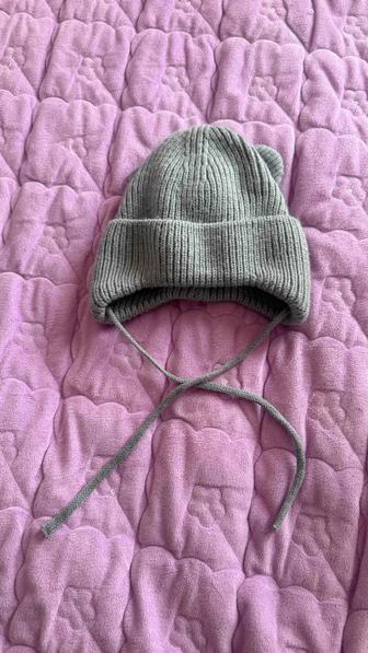 Продам детскую шапочку на зиму