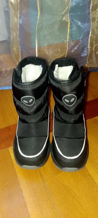 Зимние дутики INDIGO KIDS стильные и теплые сапожки.