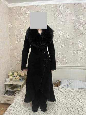 Продам замшевую зимнюю дубленку