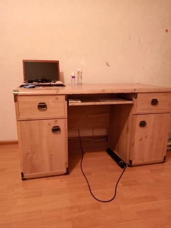 продам письменный стол
