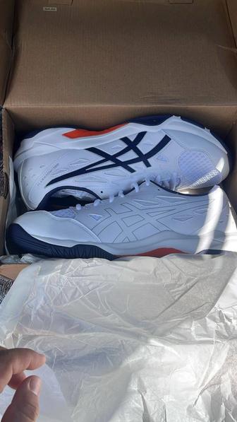 Asics Gel-Rocket 11 белые, новые, размер 46 (29 см)