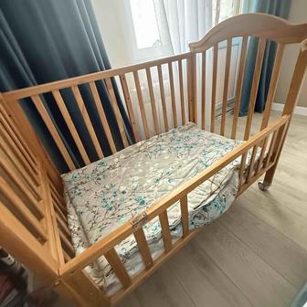 Детская кроватка
