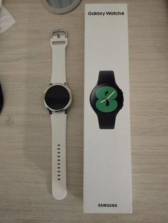 Продам Смарт-часы Samsung Galaxy Watch 4.