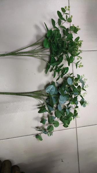 Трава искусственная, пучки.