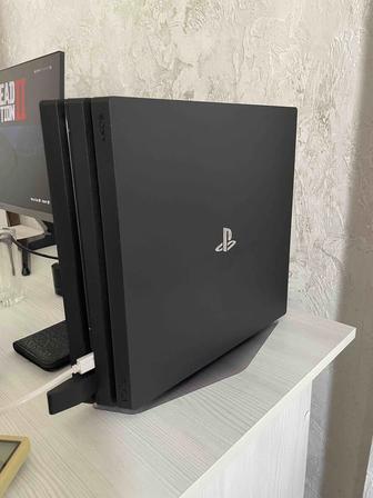 Продам PS4 Pro