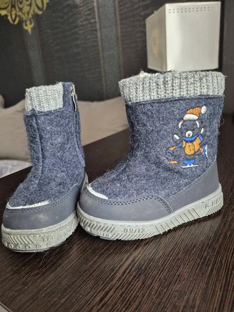 Продам детские Валенки