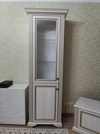 Шкаф сервант (витрина) для гостиной или кухни