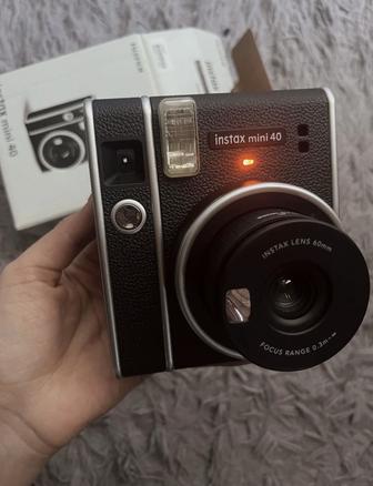 Фотокамера моментальный
печати Fujifilm instax mini 40
черный