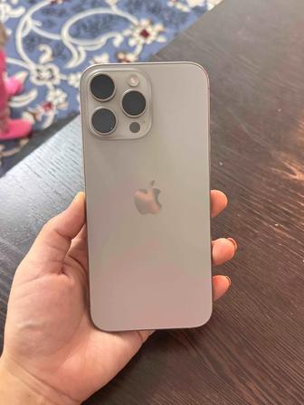 Продаю Айфон 16 про max 256гб