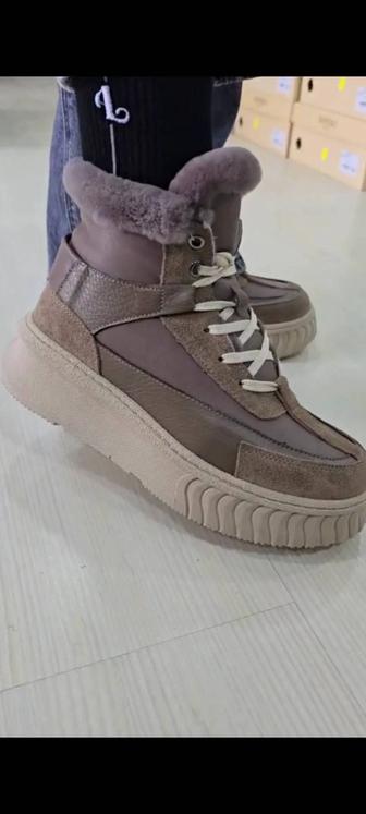 Ортопедические кроссовки натуралка супер качество производства Турция