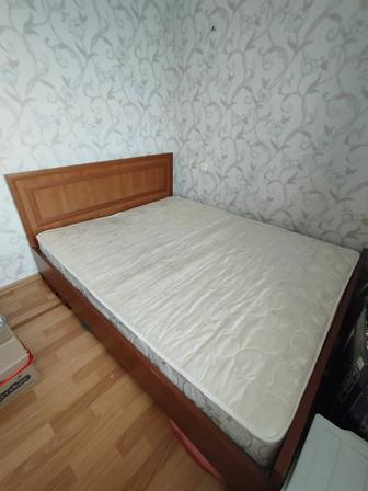 Продам спальный кровать 15000т