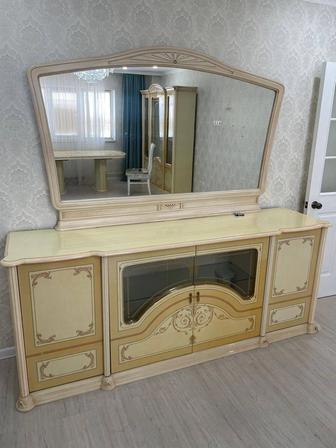 Комод стол шкаф