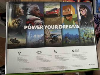 Продам Xbox Series S 512Gb, геймпад и зарядное устройство