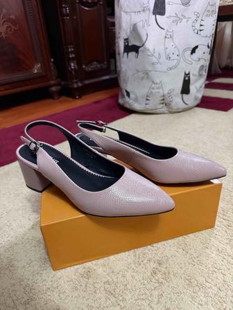 Женские туфли