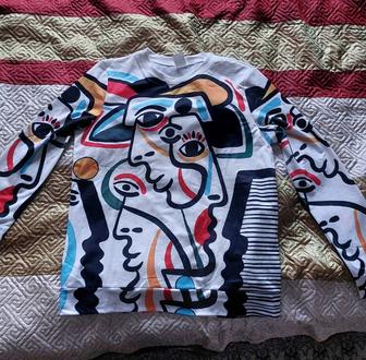 Свитшот с абстрактным рисунком