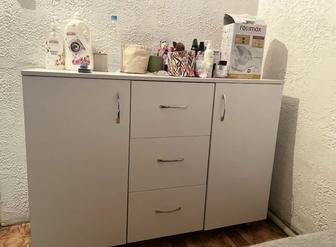 Продам тумбочку для салона красоты либо для дома
