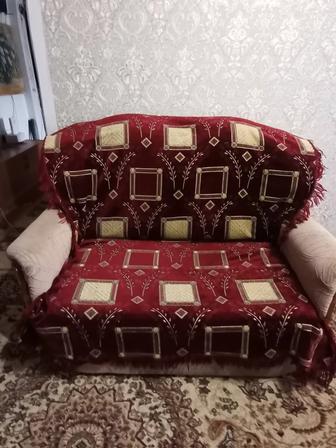 Диван