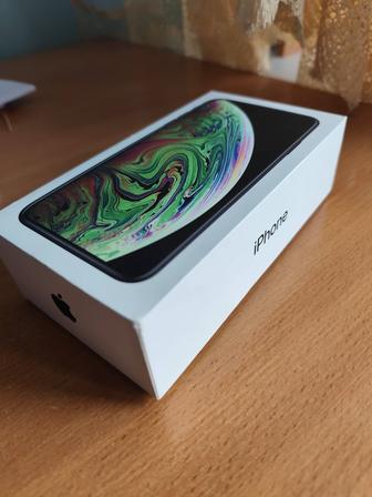 Продам б/у iphone xs max
