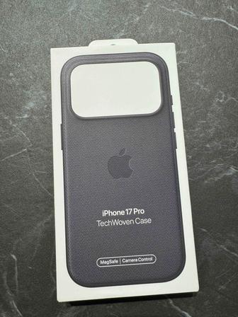 Оригинальный чехол на iphone 17 pro