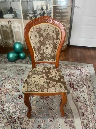 Продам стол и стулья бу