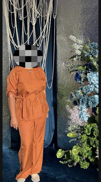 Женский костюм двойка 50 размера в подарок кардиган.