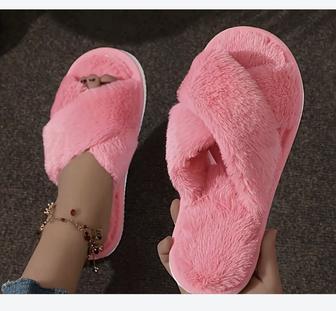 Продам мягкие тапочки красивого розового оттенка