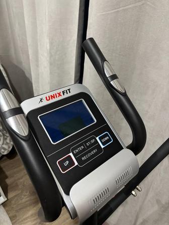 Продам эллиптический тренажер