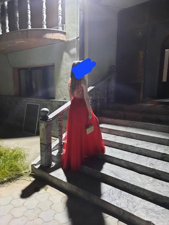 Продам платье вечернее