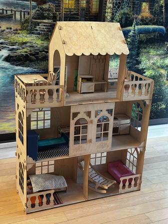 Продам деревянный игрушечный дом