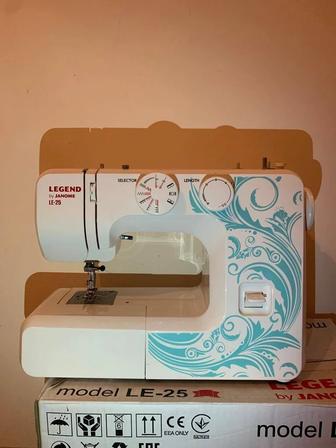 Швейная машинка Janome Legend Le-25