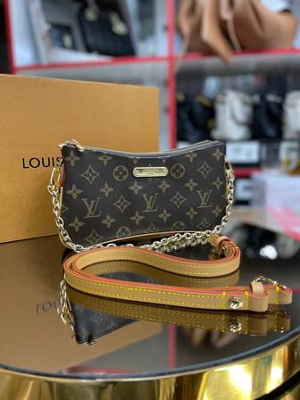 Сумка Louis Vuitton в фирменной подарочной коробке