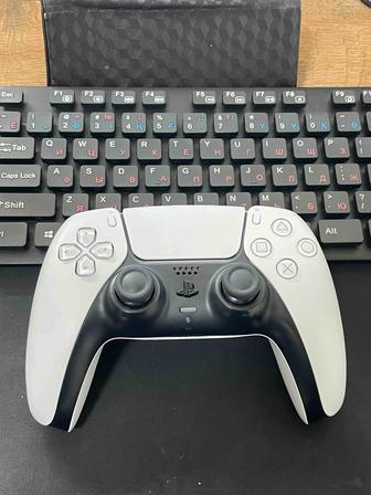 Продам джойстик для PS5