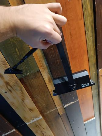 Продам доводчик на дверь