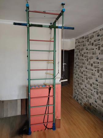 Шведская стенка - турник