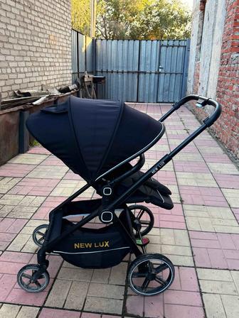 Продам прогулочную коляску