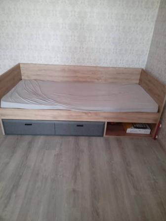 продам кровать
