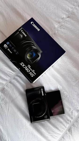 Canon sx740