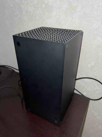 Xbox Series X в отличном состоянии