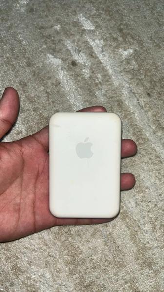 Пауэрбанк на айфон