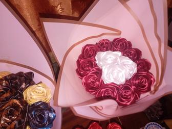 Атласные розы