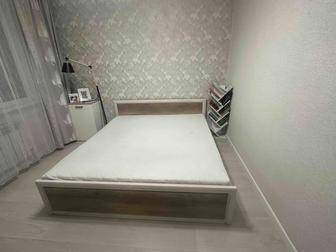 Продаю б/у кровать 220х200 см