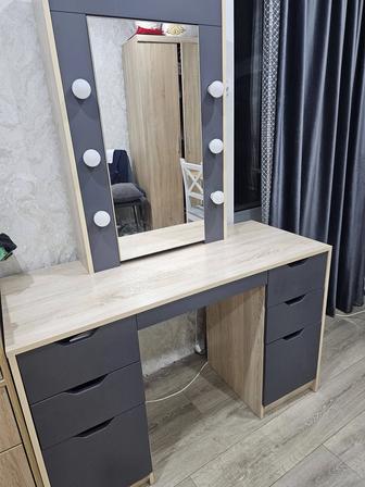 Туалетный столик